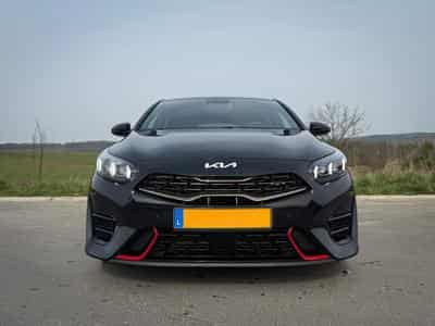 Kia ProCeed GT 1.6T-GDi 204 DCT (2023) - Photo 5