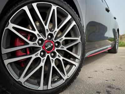 Kia ProCeed GT 1.6T-GDi 204 DCT (2023) - Photo 8