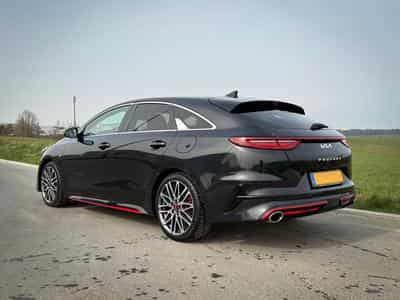 Kia ProCeed GT 1.6T-GDi 204 DCT (2023) - Photo 4