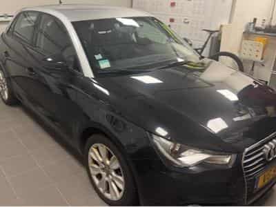 Audi A1 sportback 1,6 TDi 105 CV Ambition (2012) - Photo 1
