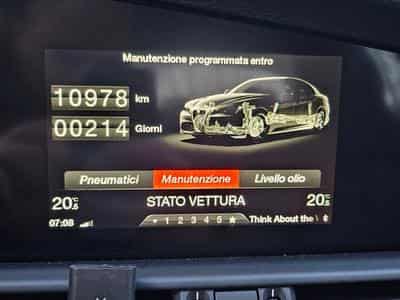 Alfa-Romeo Giulia 200cv (2018) - Foto 8