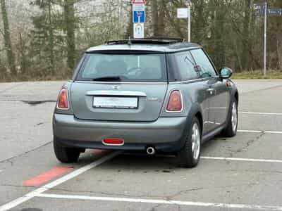 Mini One 1.6 TDI (2010) - Photo 4