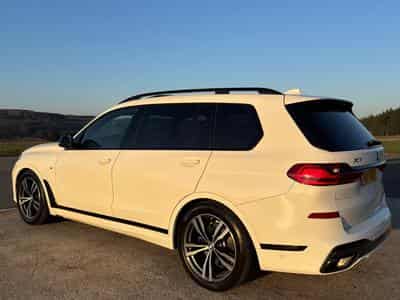 BMW X7 xDrive 40d M-Sport (2022) - Foto 4