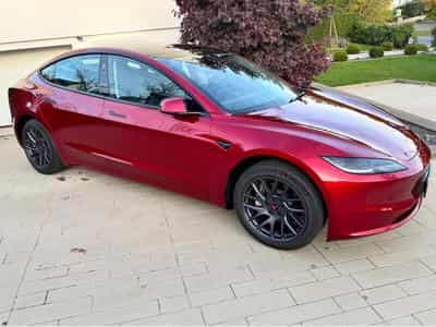 Tesla Model 3 Highland long range (2024) - Photo 1