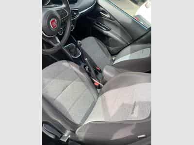 Fiat Tipo CROSS 1.6 MULTIJET 130 CV (2021) - Foto 7