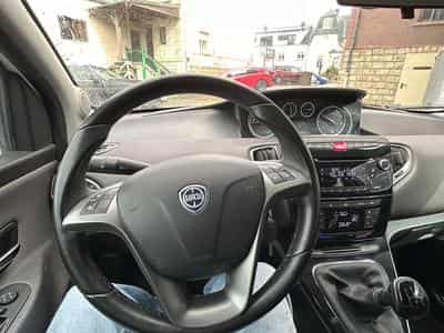 Lancia Ypsilon 1.3 JTD 95CV 5 PORTES 1 MAIN 74.000KM (2011) - Photo 14