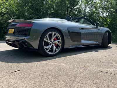 Audi R8 Spyder V10 Performance Quattro (2022) - Photo 9