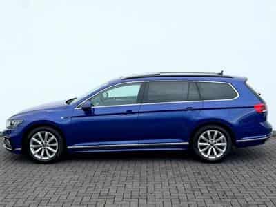 VW Passat Passat Variant 2.0 TDI R line /Led/Pano/App/ (2022) - Photo 8