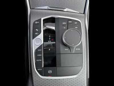 BMW 330 330eA 292ch M Sport (2024) - Photo 13