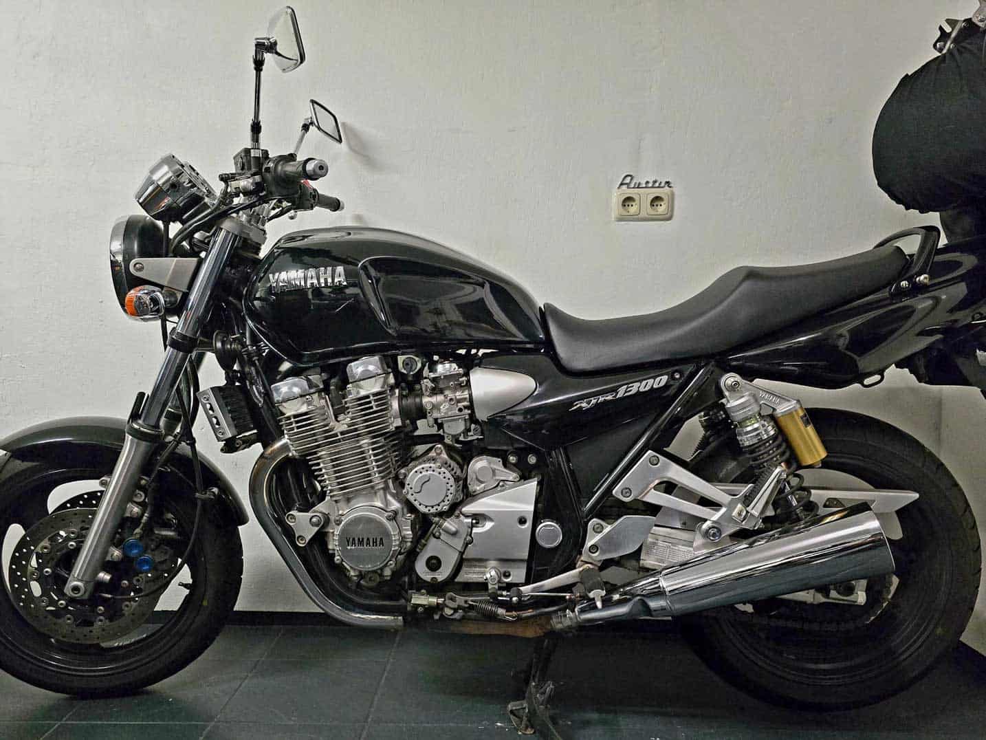 Yamaha XJR 1300 (2000) - Photo 1