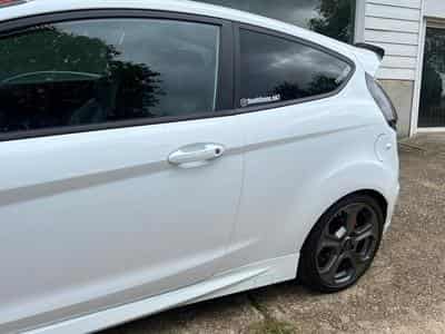 Ford Fiesta Fiesta ST 180 (2016) - Photo 12