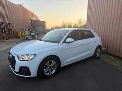 Audi A1 30 TFSI 110CH S-Tronic Sportbach (2021) - Photo 2