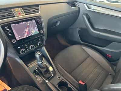 Skoda Octavia Scout 4x4 (2019) - Photo 9