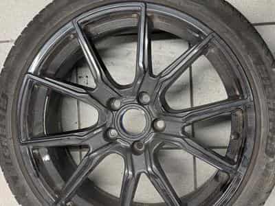 Felgen und Reifen – 18 - Foto 1