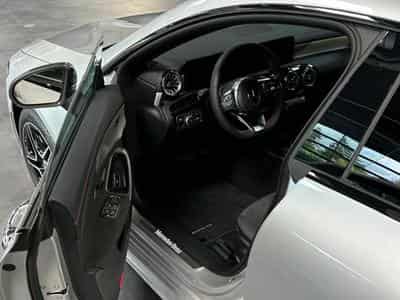 Mercedes CLA 250 AMG Line (2023) - Foto 11