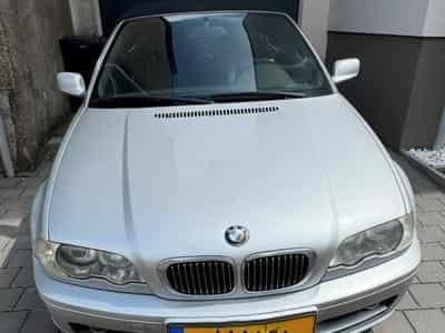 BMW 323 E46 (2000) - Photo 1