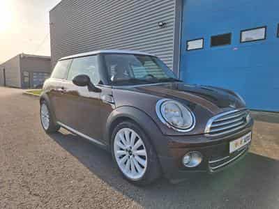 Mini Cooper D R56 1.6 D 109ch 50 Mayfair (2010) - Foto 1