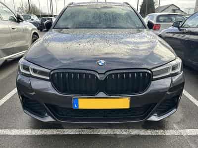 BMW 530 xDrive Touring - Kit M (2022) - Foto 3