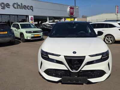 Alfa-Romeo Junior SPECIALE 1.2 HYBRID 145 DCT6 (2025) - Photo 4