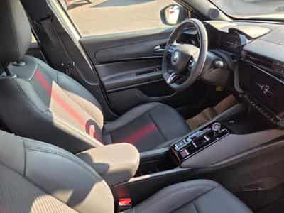 Alfa-Romeo Junior SPECIALE 1.2 HYBRID 145 DCT6 (2025) - Photo 14