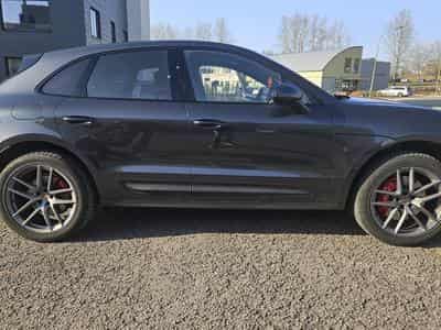Porsche Macan S (2022) - Photo 1