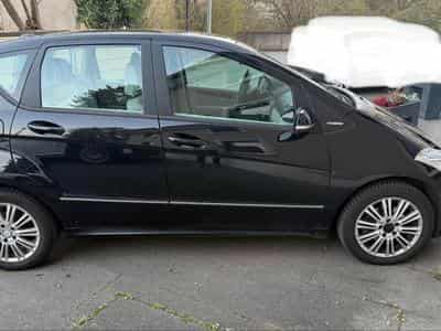 Mercedes A 180 (2010) - Photo 1