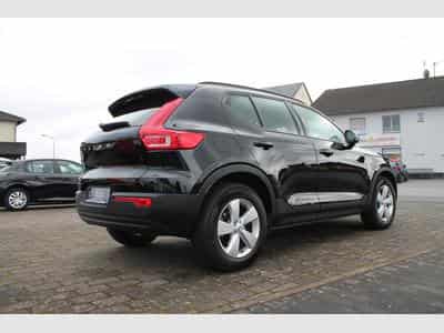 Volvo XC40 T2 Momentum Core (2022) - Photo 4