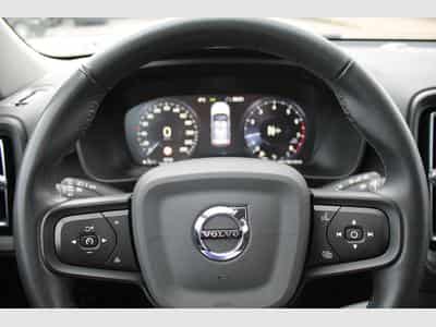 Volvo XC40 T2 Momentum Core (2022) - Photo 8