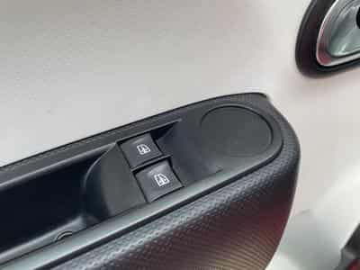 Renault Twingo Twingo1.0/Full service/Clima/63773KM!! (2015) - Photo 15