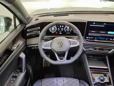 VW Tiguan R-Line 2.0 TSI 7-Gang-DSG 4x4 (2025) - Photo 12