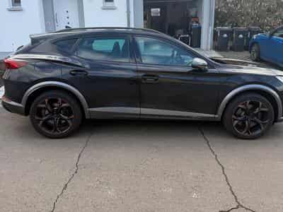 Cupra Formentor VZ 4Drive 2.0 TSI DSG / Beats Sound (2024) - Photo 2