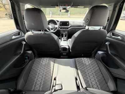 VW T-Cross R-Line (2024) - Photo 11