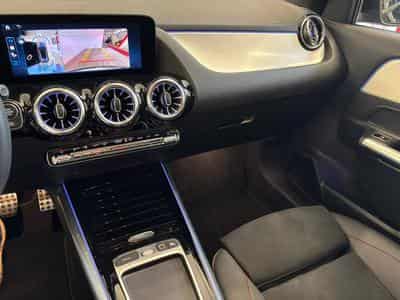 Mercedes GLA 180 AMG-Line (2025) - Photo 10