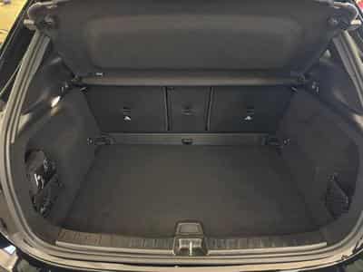 Mercedes GLA 180 AMG-Line (2025) - Photo 13