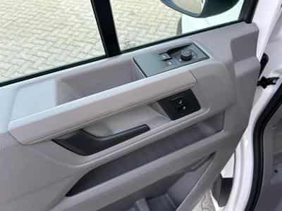 VW Crafter 35 2.0 TDI (2026) - Foto 3