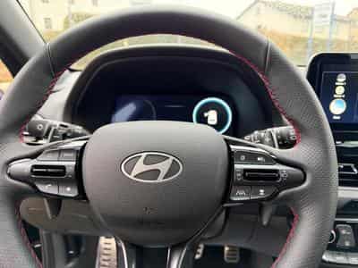 Hyundai i30 N-Line 1.5 T-GDI mHEV DCT (2025) - Photo 12
