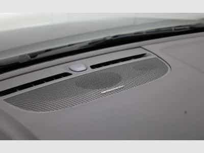 Volvo XC40 (2026) - Photo 8