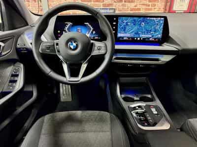 BMW 120 120iA 170cv Auto M-SPORT DESIGN (New Modèle) (2025) - Foto 4