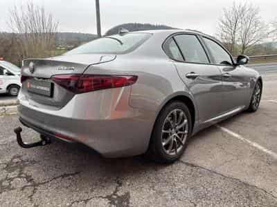Alfa-Romeo Giulia 2.2 TURBO DIESEL - 150PS - AUTOMATIQUE - VENTE PRI (2018) - Photo 5