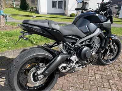 Yamaha MT09 Black Tech (2017) - Photo 1