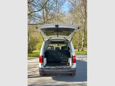 VW Caddy 2.0 tdi (2017) - Photo 5