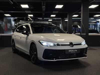 VW Passat 1.5 eHybrid 272 R-Line PHEV (2025) - Photo 1