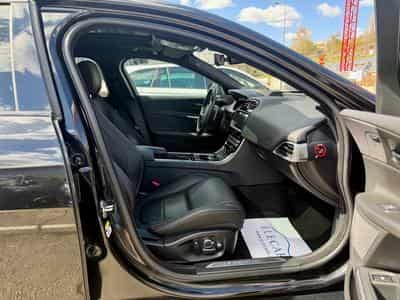 Jaguar XE 25d 240 AWD Aut. R-Sport PANO/HEAD-UP/360°/ACC (2018) - Photo 9