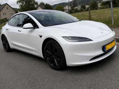 Tesla Model 3 Premium Propulsion (2024) - Photo 1