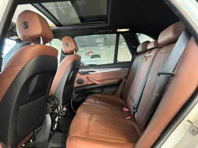 BMW X5 xDrive 40d (2016) - Foto 13