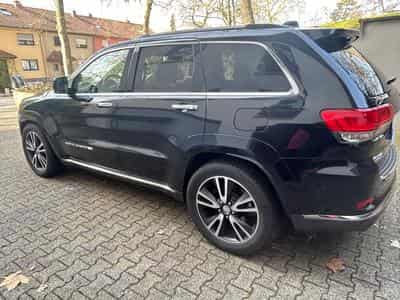 Jeep Grand Cherokee Sumit (2016) - Photo 12
