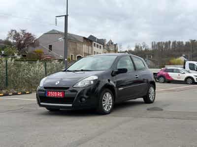 Renault Clio 1.5 (2011) - Photo 1