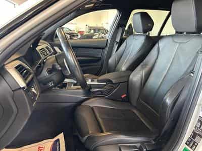 BMW 320 i xDrive M Sport (2018) - Photo 12