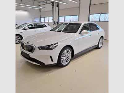 BMW 530 530E PHEV - Seulement 51 km (2025) - Foto 3