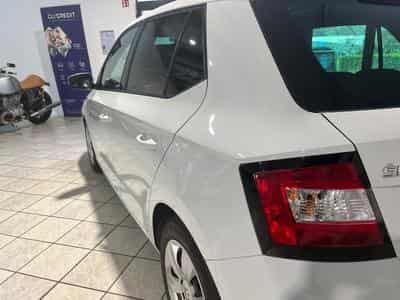 Skoda Fabia 1.2 TSI 110ch Style Greentec (2016) - Foto 12
